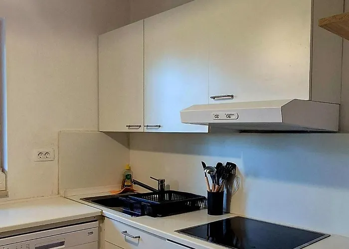 Val By Ta Leut Agency Apartment